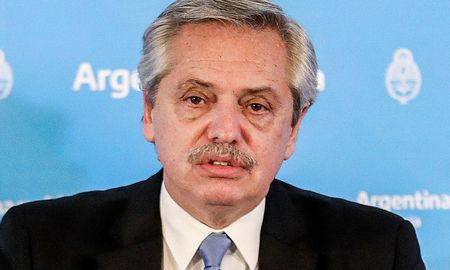 El presidente envió sus condolencias a familiares, amigos y compañeros de partido de Binner. El presidente envió sus condolencias a familiares, amigos y compañeros de partido de Binner.