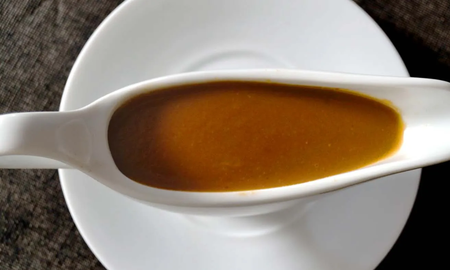 MasterChef: cómo hacer una salsa Robert, el aderezo de Estefanía que enamoró a Germán Martitegui MasterChef: cómo hacer una salsa Robert, el aderezo de Estefanía que enamoró a Germán Martitegui