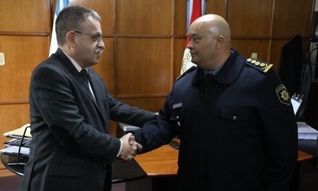 Martín García (derecha) será el jefe de Policía de la provincia reemplazando a Miguel Ángel Oliva (Izquierda). Foto de archivo. Martín García (derecha) será el jefe de Policía de la provincia reemplazando a Miguel Ángel Oliva (Izquierda). Foto de archivo.