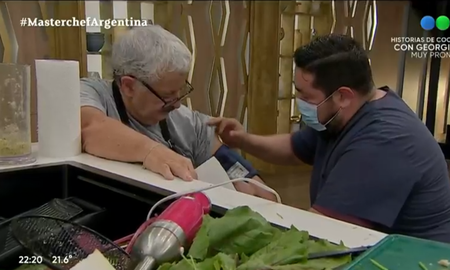 El periodista deportivo, Tití Fernández, empezó a sentir que le faltaba el aire y tuvo que recibir atención médica. El periodista deportivo, Tití Fernández, empezó a sentir que le faltaba el aire y tuvo que recibir atención médica.
