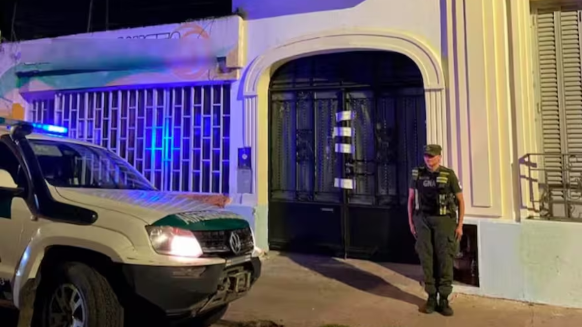 La sospecha de un pasajero fue clave para rescatar a una menor que era llevada por la fuerza en micro de Buenos Aires a Jujuy La sospecha de un pasajero fue clave para rescatar a una menor que era llevada por la fuerza en micro de Buenos Aires a Jujuy