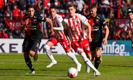 Colón y Unión en la zona de los equipos que pelean el descenso de la Copa de la Liga. Colón y Unión en la zona de los equipos que pelean el descenso de la Copa de la Liga.