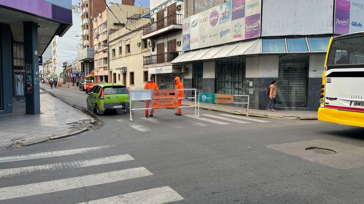 Los trabajos de bacheo se realizan sobre calle Eva Perón entre San Jerónimo y San Luis.