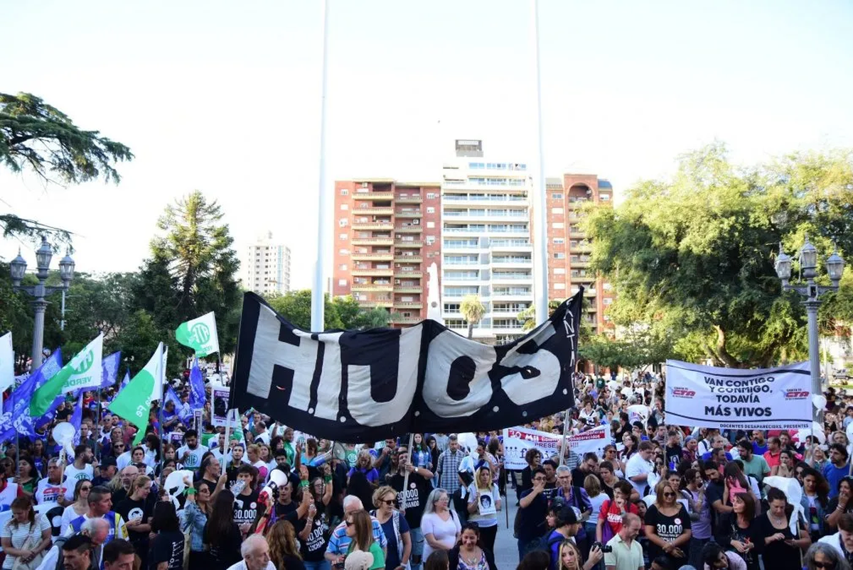 Con actos oficiales, vigilias y movilizaciones se recordará este jueves 24 de marzo el 46° aniversario del golpe de Estado.