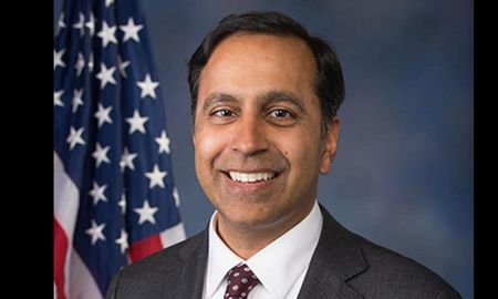Raja Krishnamoorthi pidió que Estados Unidos muestre un gesto de solidaridad con los países más afectados por la propagación del covid. Raja Krishnamoorthi pidió que Estados Unidos muestre un gesto de solidaridad con los países más afectados por la propagación del covid.