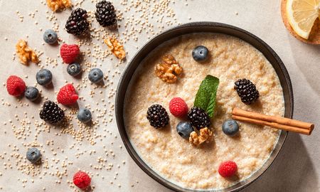 La quinoa con leche vegetal de coco es un alimento súper nutritivo para una dieta saludable. La quinoa con leche vegetal de coco es un alimento súper nutritivo para una dieta saludable.