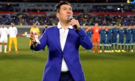 argentina - peru: ariel ardit canto el himno argentino en el monumental argentina - peru: ariel ardit canto el himno argentino en el monumental