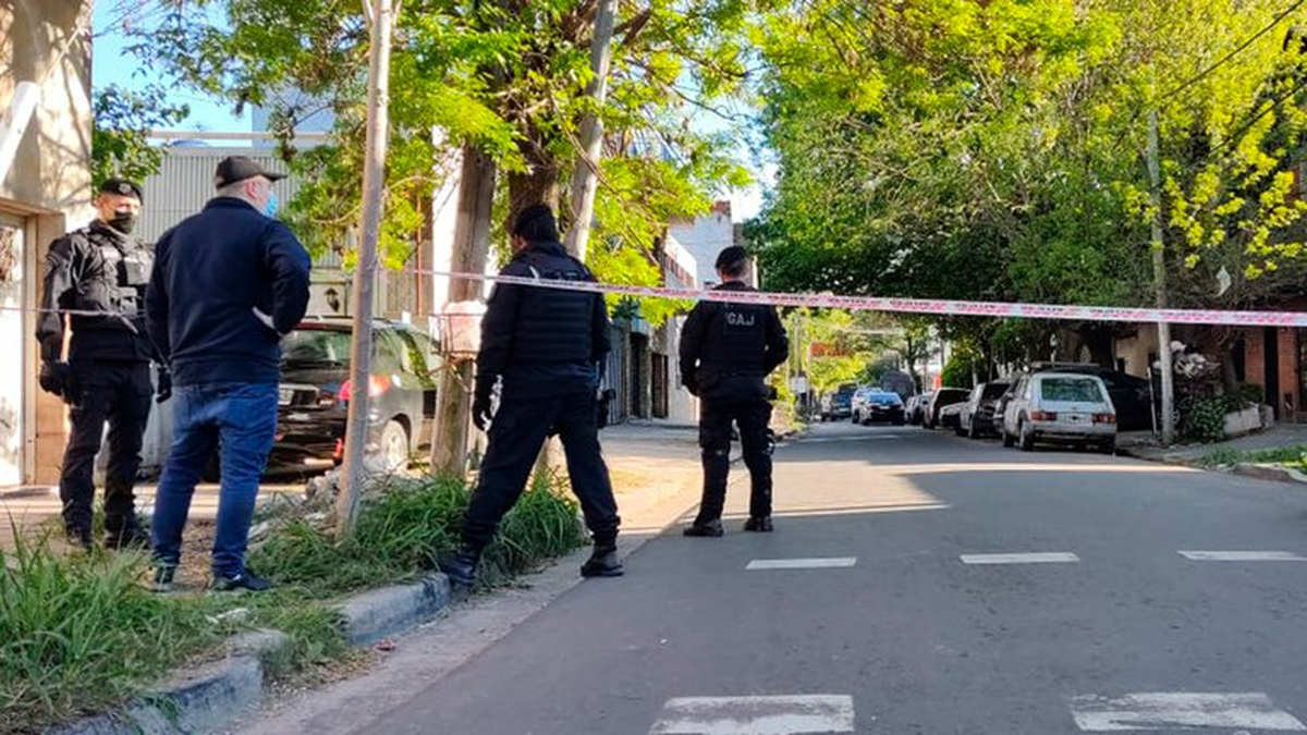 Se habrían escuchado más de 300 disparos durante toda la noche en Caseros.