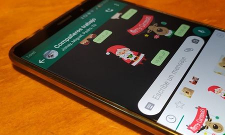 conoce los stickers navidenos de whatsapp conoce los stickers navidenos de whatsapp