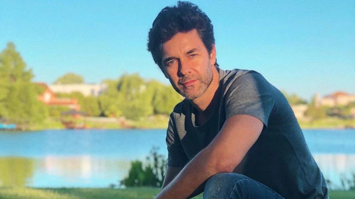 La hija de Mariano Martínez se sumó a la coreo de su mamá y bailó “Leña para el Carbón”