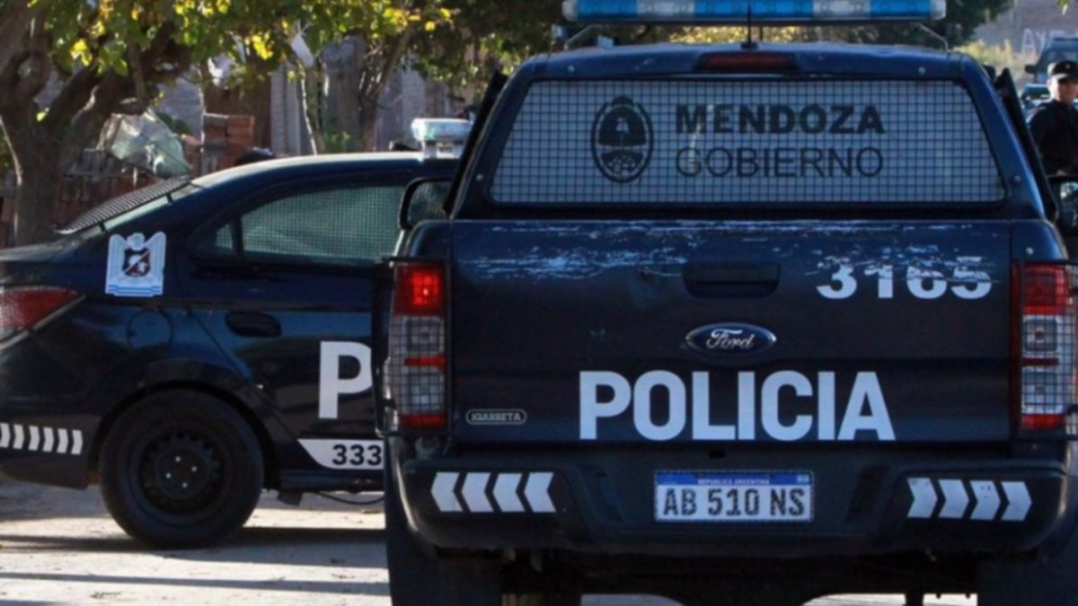 Manejaba borracho por Mendoza, chocó un patrullero y el test reveló un dato inesperado