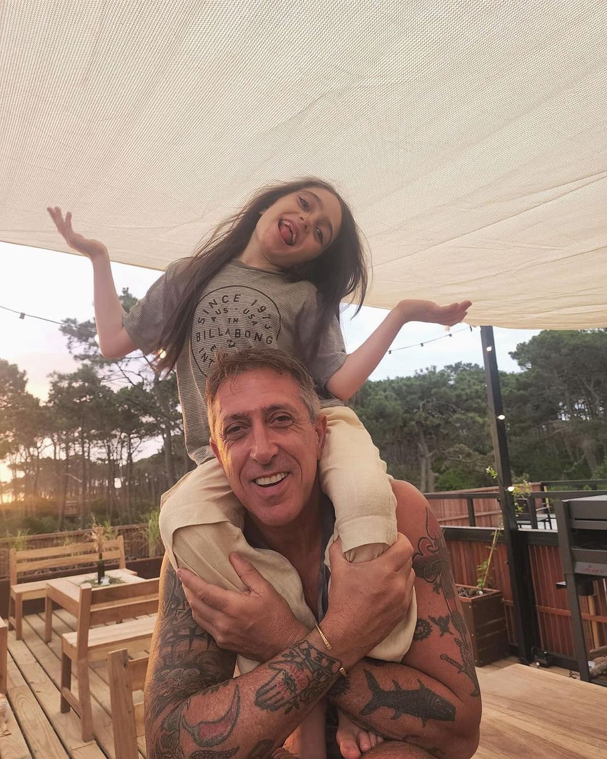 El Turco Naim junto a su hija Gina, fruto de su relación con Emilia Attias. El Turco Naim junto a su hija Gina, fruto de su relación con Emilia Attias.