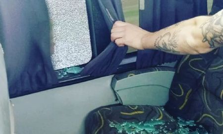 El colectivo de Argentino de San Carlos fue apedreado luego del encuentro ante San Lorenzo de Esperanza. El colectivo de Argentino de San Carlos fue apedreado luego del encuentro ante San Lorenzo de Esperanza.