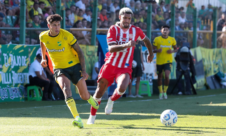 Unión lo busca, pero no pasa del empate con Defensa en la última fecha del torneo Unión lo busca, pero no pasa del empate con Defensa en la última fecha del torneo