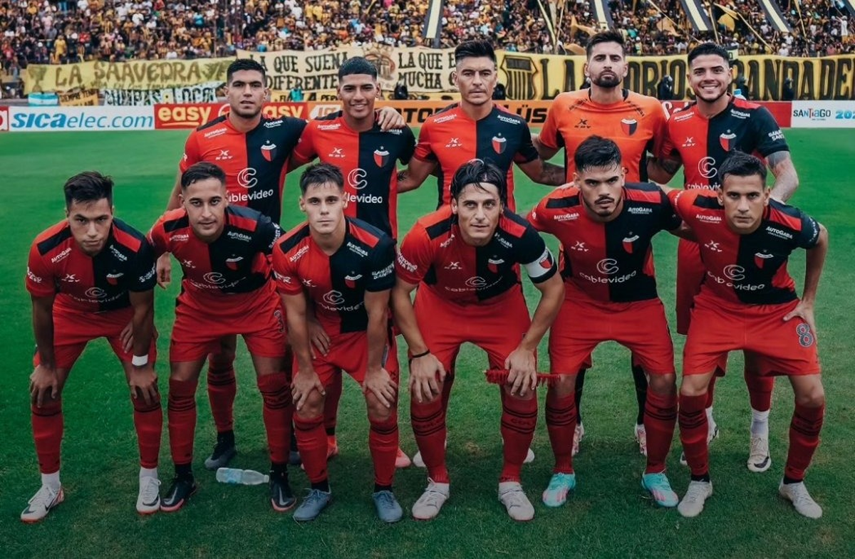 Delfino pondrá a los mismos once que vienen de empatar ante Mitre. Delfino pondrá a los mismos once que vienen de empatar ante Mitre.