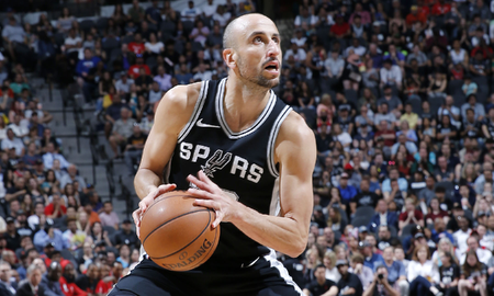 Ginóbili, de 44 años, se retiró del básquetbol profesional en 2018, después de transitar toda su carrera en la NBA con la camiseta de los Spurs. Ginóbili, de 44 años, se retiró del básquetbol profesional en 2018, después de transitar toda su carrera en la NBA con la camiseta de los Spurs.