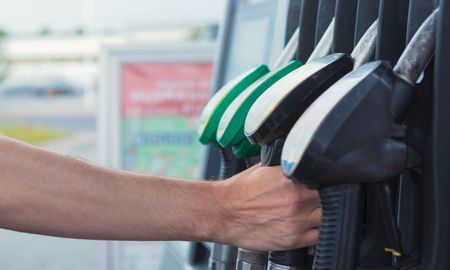 El autoservicio en estaciones será optativo y dependerá de cada empresario. El autoservicio en estaciones será optativo y dependerá de cada empresario.