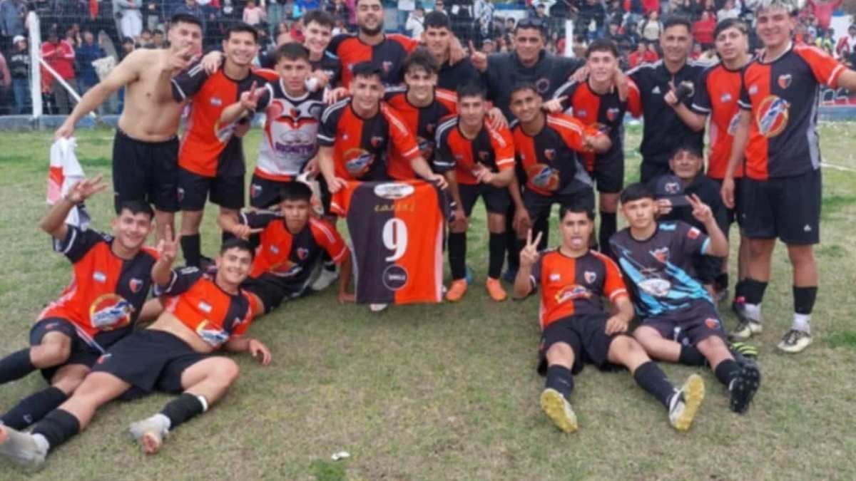 Ferrocarril Santa Fe de Vera eliminó a Gimnasia.