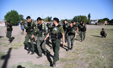 Para Pullaro la discusión no pasa por cuantos gendarmes lleguen a Santa Fe, sino qué van a hacer. Para Pullaro la discusión no pasa por cuantos gendarmes lleguen a Santa Fe, sino qué van a hacer.