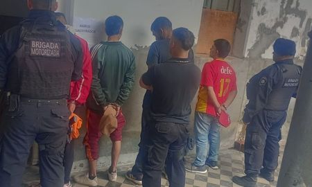 Cuatro detenidos tras golpear al playero de un estacionamiento Cuatro detenidos tras golpear al playero de un estacionamiento