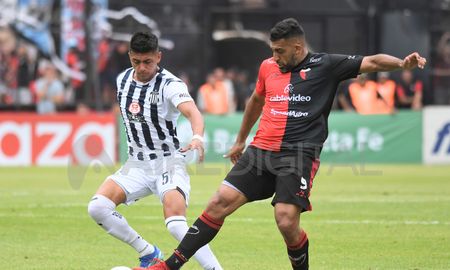 La reacción de los hinchas de Colón con Wanchope Ábila La reacción de los hinchas de Colón con Wanchope Ábila