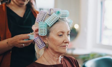 Los 3 cortes que favorecen a mujeres de 50 a 60 con rostro redondo y pelo lacio. Los 3 cortes que favorecen a mujeres de 50 a 60 con rostro redondo y pelo lacio.