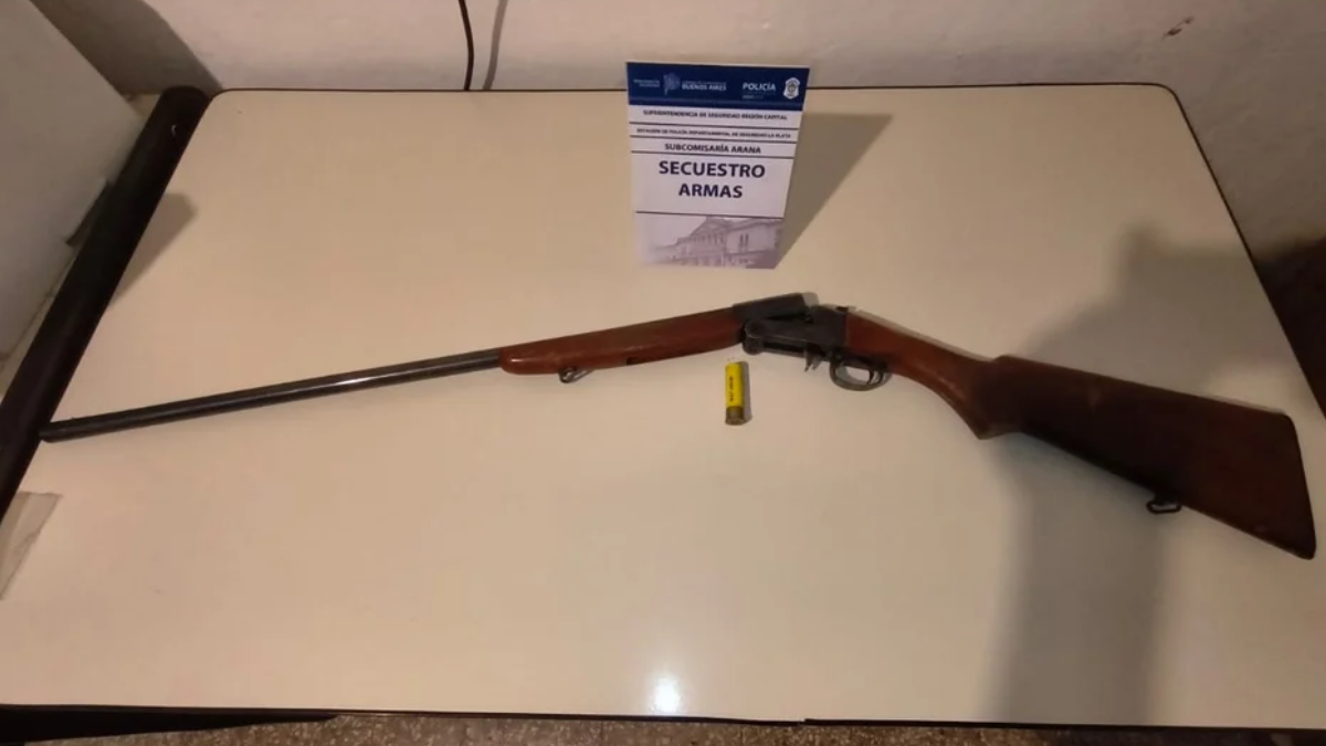 Una escopeta fue incautada por la Policía. Foto Agencia NA (Policía)