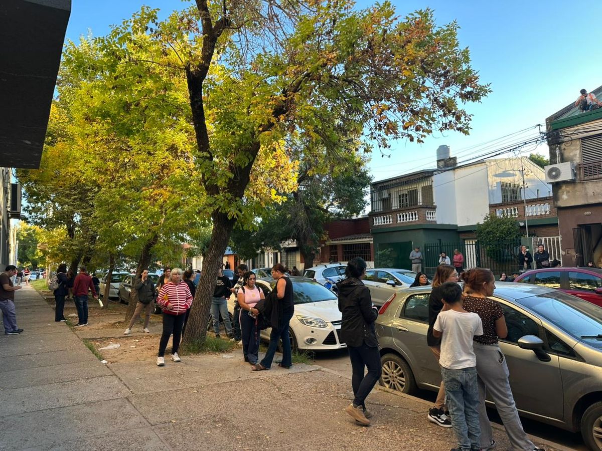 La Policía y los docentes requisaron los elementos de los alumnos aula por aula y los resultados fueron negativos.