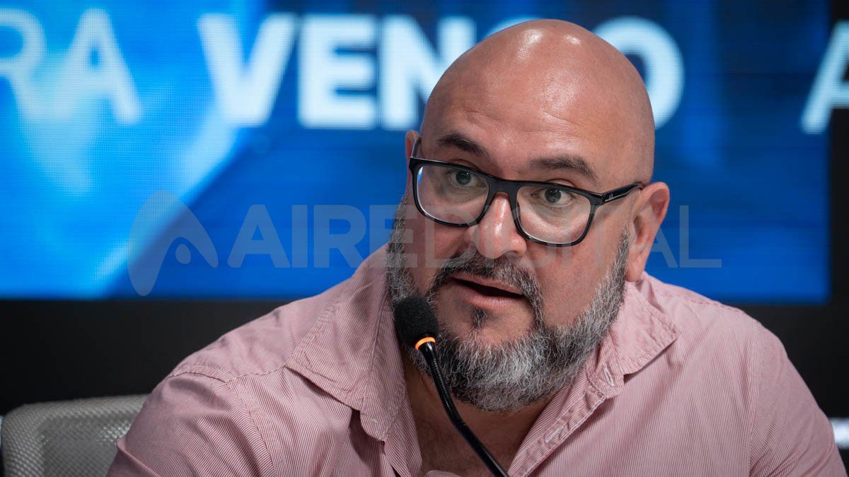 Carlos Suárez, concejal de la ciudad de Santa Fe. Carlos Suárez, concejal de la ciudad de Santa Fe.