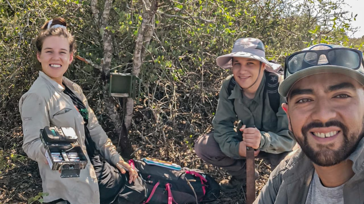 Lucero Corrales lidera un grupo de ambientalistas que sigue la ruta del yaguareté