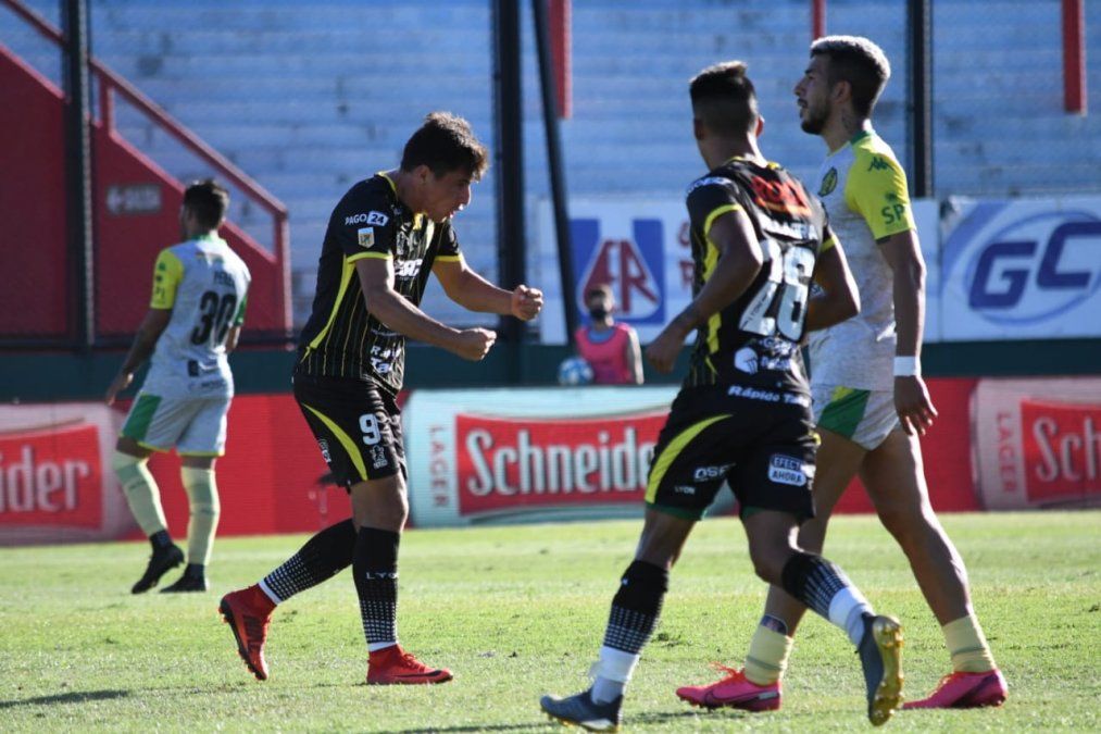 El Halcón y el Tiburón se golearon entre sí por la Copa Maradona. Finalizó 4 a 4.