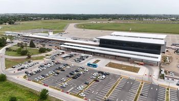 El Aeropuerto Internacional de Rosario celebra su 85º aniversario con un espectáculo cultural y solidario