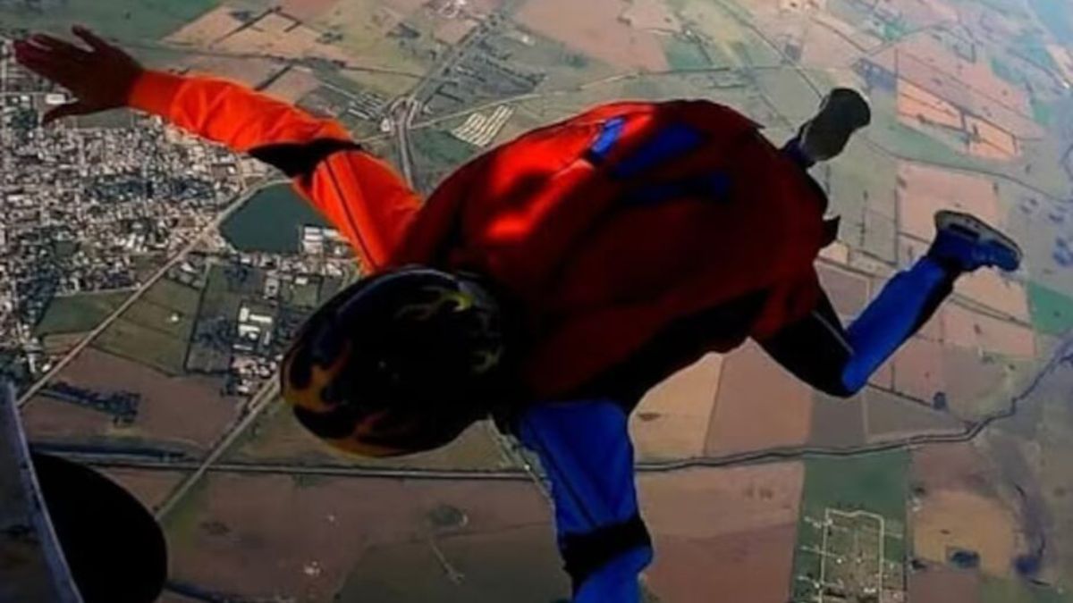 Rosana Mabel Back falleció tras un desperfecto en su paracaídas.