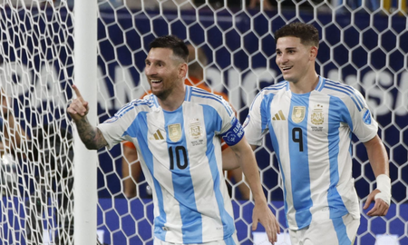 Lionel Messi tras alcanzar una nueva final con la Selección Argentina: Son las últimas batallas y lo estoy disfrutando. Lionel Messi tras alcanzar una nueva final con la Selección Argentina: Son las últimas batallas y lo estoy disfrutando.