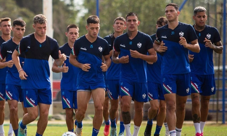 Denunciaron a cuatro jugadores de Vélez por abuso sexual a una estudiante de periodismo en Tucumán Denunciaron a cuatro jugadores de Vélez por abuso sexual a una estudiante de periodismo en Tucumán