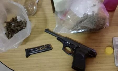 Parte del secuestro que la policía hizo de la casa en donde vivía Segovia. Parte del secuestro que la policía hizo de la casa en donde vivía Segovia.