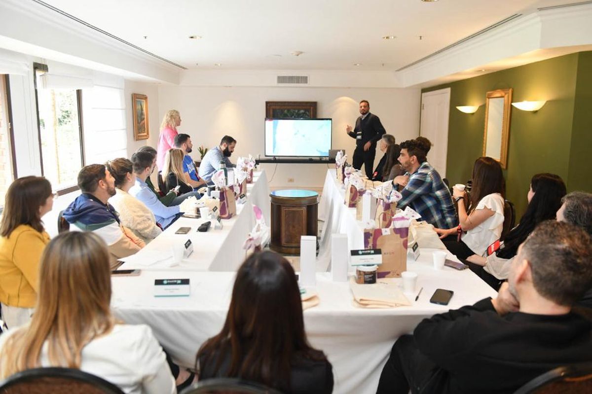 La presentación de Mario Altamirano y Silvia Klingler a las principales agencias publicitarias del país.