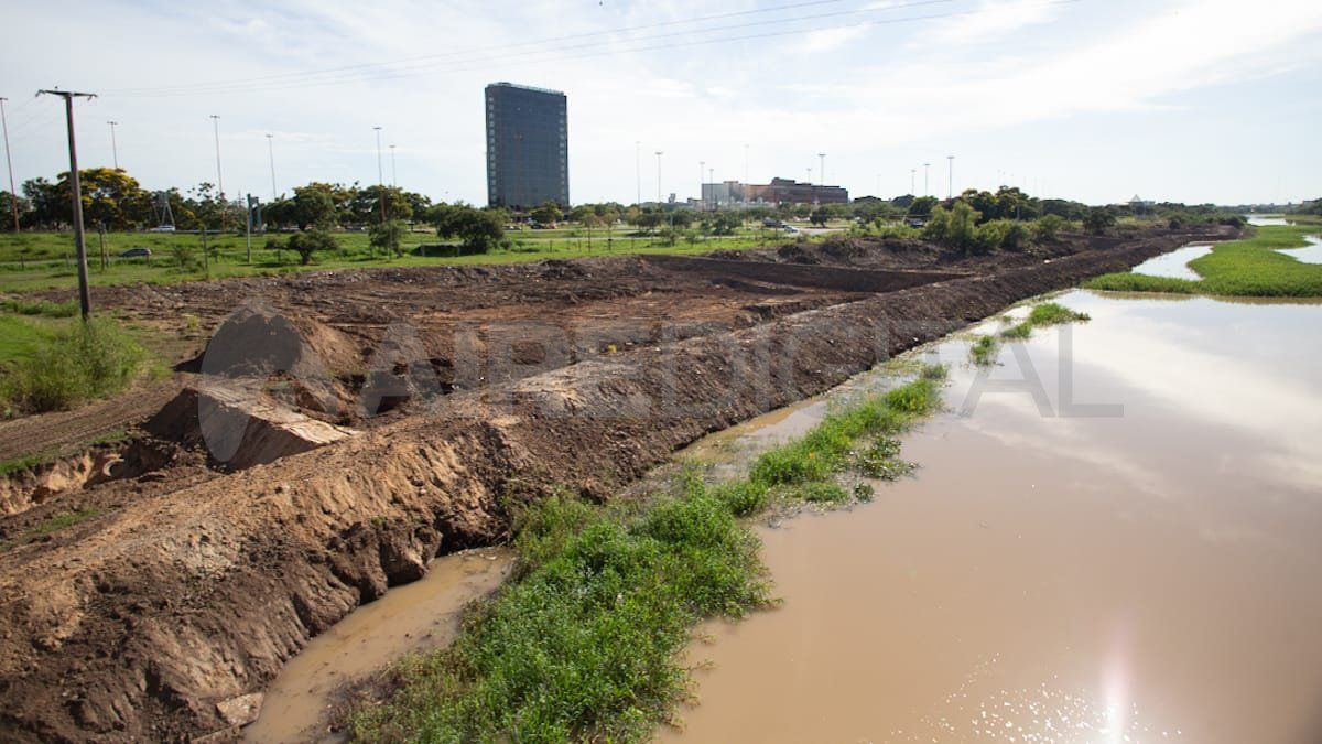 El terraplén que se construyó en el predio tiene más de 200 metros.