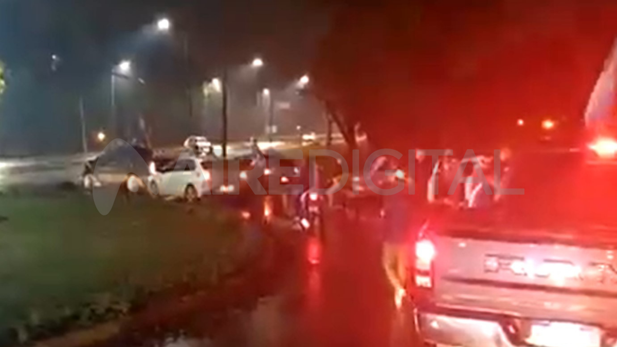 La llamada Caravana por la Libertad recorrió las calles de Reconquista y Avellaneda en medio de la pandamia por coronavirus.