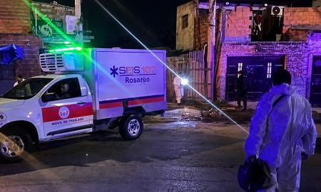 El ataque armado ocurrió durante la noche del jueves en la zona sudoeste de Rosario. Imagen intervenida con inteligencia artificial. El ataque armado ocurrió durante la noche del jueves en la zona sudoeste de Rosario. Imagen intervenida con inteligencia artificial.