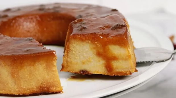 La receta de Ariel Rodríguez Palacios para hacer el budín de pan con medialunas más rico