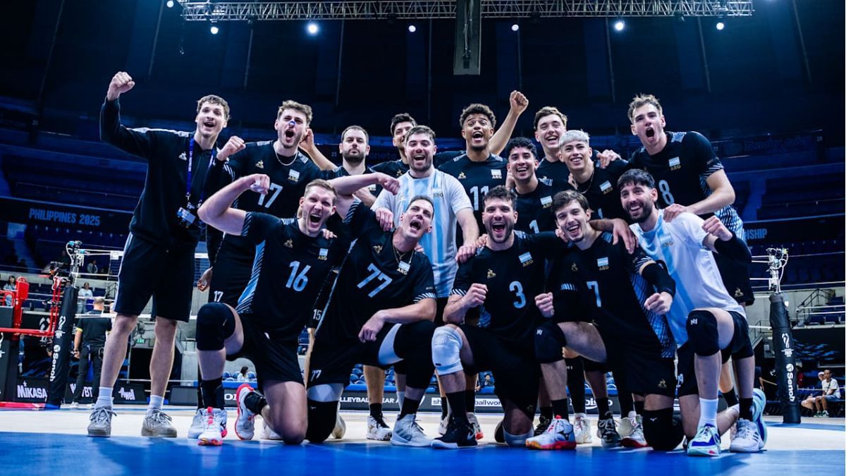 La Selección argentina remontó ante su par de Finlandia y ganó 3-2 en su debut en el Grupo C del Mundial de voley. La Selección argentina remontó ante su par de Finlandia y ganó 3-2 en su debut en el Grupo C del Mundial de voley.