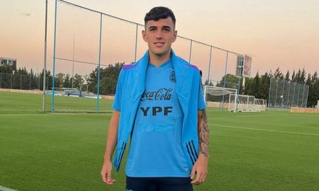 Alan Forneris es de Córdoba y hace más de cinco años vive en la pensión de Colón. Alan Forneris es de Córdoba y hace más de cinco años vive en la pensión de Colón.