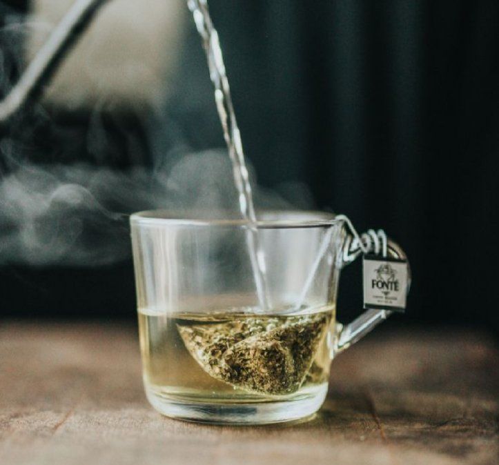 Cómo usar té verde para hacer crecer las pestañas