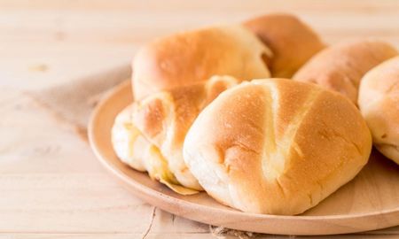 Pan de yogur con 3 ingredientes: la receta fácil y lista en pocos minutos. Pan de yogur con 3 ingredientes: la receta fácil y lista en pocos minutos.