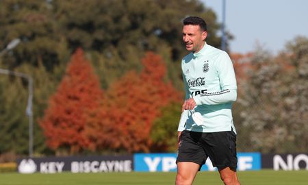 Este jueves, Lionel Scaloni entregará la lista de convocados de la Selección Argentina para la triple fecha de Eliminatorias Sudamericanas. Este jueves, Lionel Scaloni entregará la lista de convocados de la Selección Argentina para la triple fecha de Eliminatorias Sudamericanas.