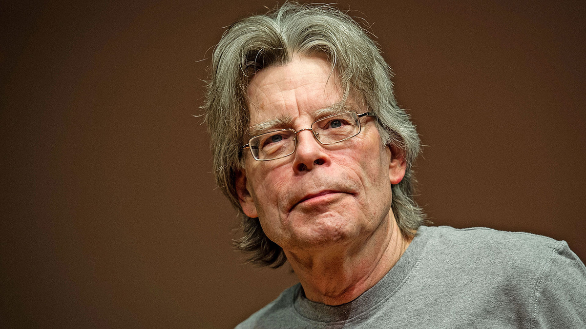 Stephen King declaró a favor del gobierno de los Estados Unidos en un juicio por