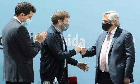 El gobernador de Tierra del Fuego, Gustavo Melella, junto al presidente Alberto Fernández. El gobernador de Tierra del Fuego, Gustavo Melella, junto al presidente Alberto Fernández.
