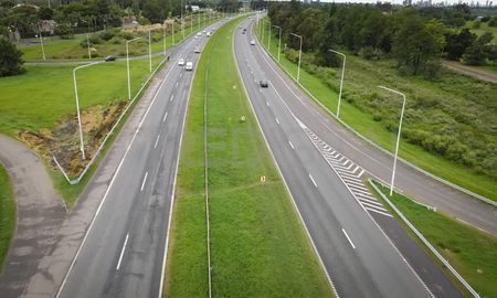 La emblemática prueba de ciclismo recorre la autopista Rosario - Santa Fe, tras 21 años. La emblemática prueba de ciclismo recorre la autopista Rosario - Santa Fe, tras 21 años.