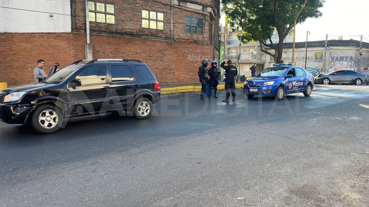 Tras el accidente, la calzada estuvo parcialmente obstruida. Tras el accidente, la calzada estuvo parcialmente obstruida.